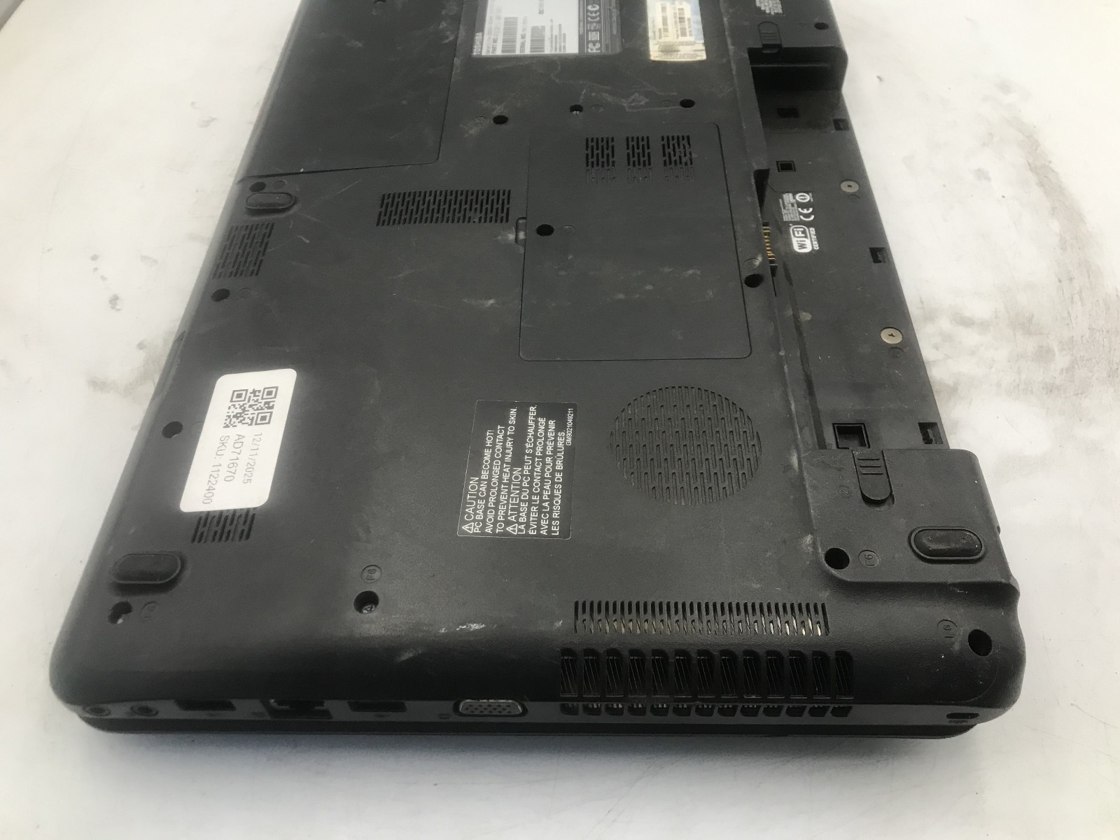 TOSHIBA SATELLITE C655D S5209 – BOOTS TO BIOS – AMD E 350 – NO RAM -READ DESC-BB