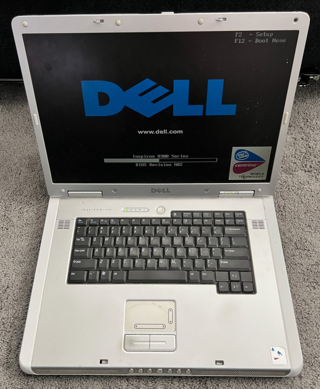 Dell Inspiron 9300 PP14L – 17” Laptop – POWERS ON – NO HDD (READ DESCRIPTION)