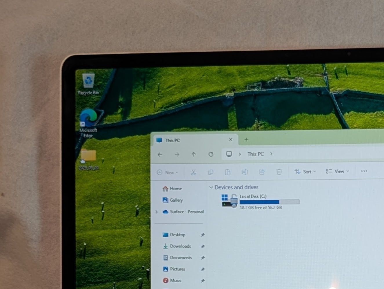 NICE SILVER Microsoft Surface LAPTOP GO i5 TOUCHSCREEN WINOWS 11
