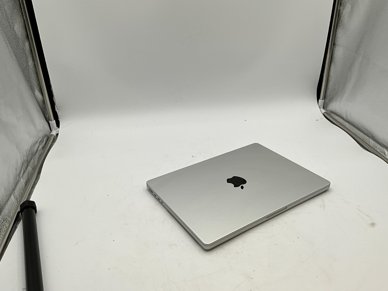 APPLE A2992 MacBook Pro 14 M3 Pro 18GB 500GB SONOMA OSX L4RG07XPH3 *read* 2023