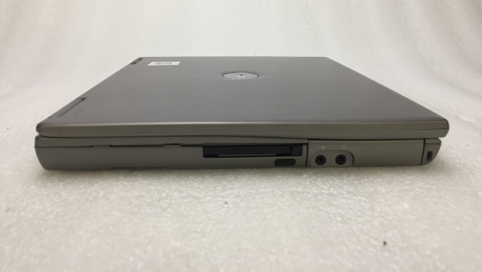 Vintage Dell Latitude D600 Intel Pentium M 1.40GHz 512MB RAM No HDD/OS No BATT