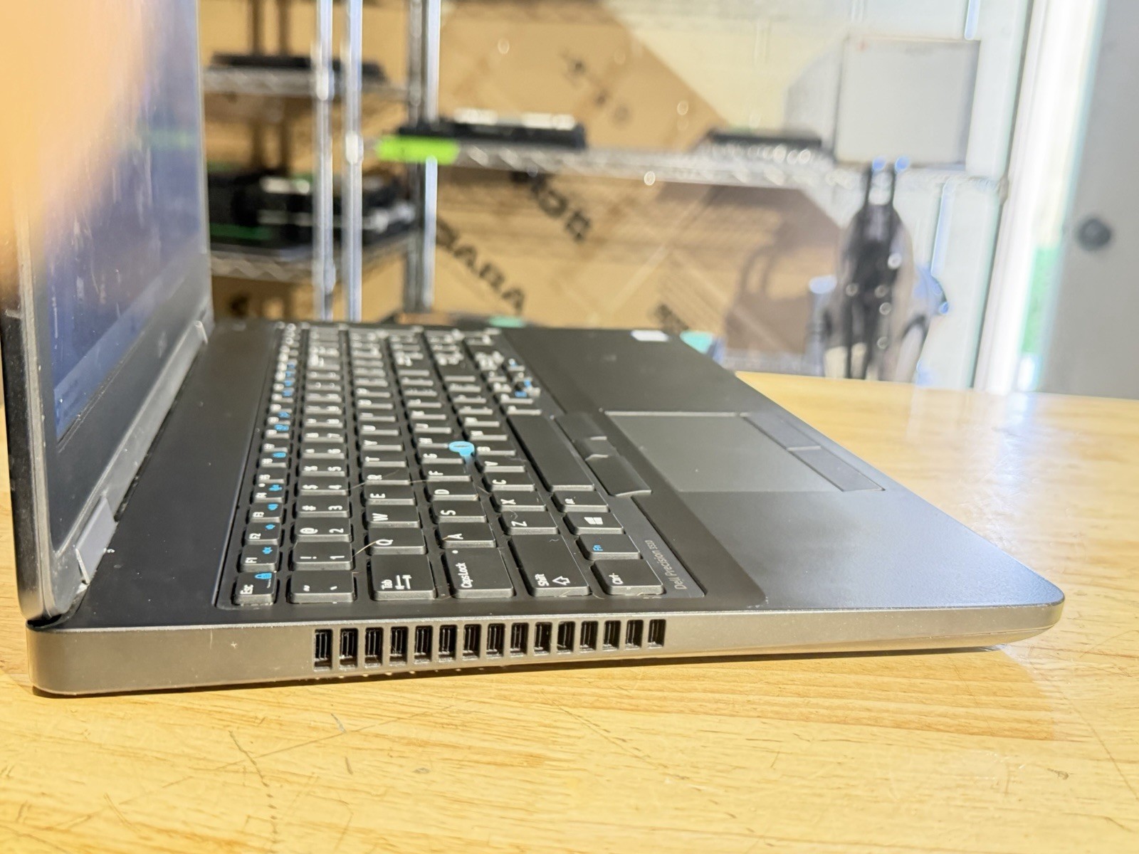 Dell Precision 3510, i5-6440HQ, 8 GB-256 GB SSD, AMD R9 M360 2GB Windows 11 Pro