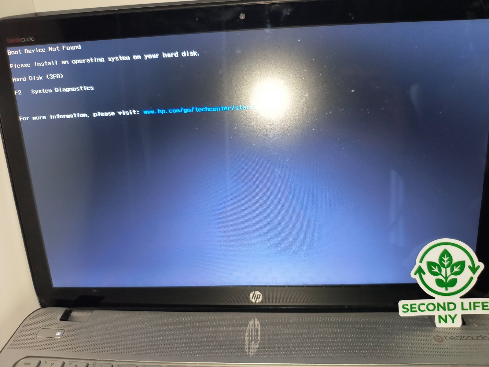 HP Envy M6-N010DX 4GB NO HDD, comes with battery & charger