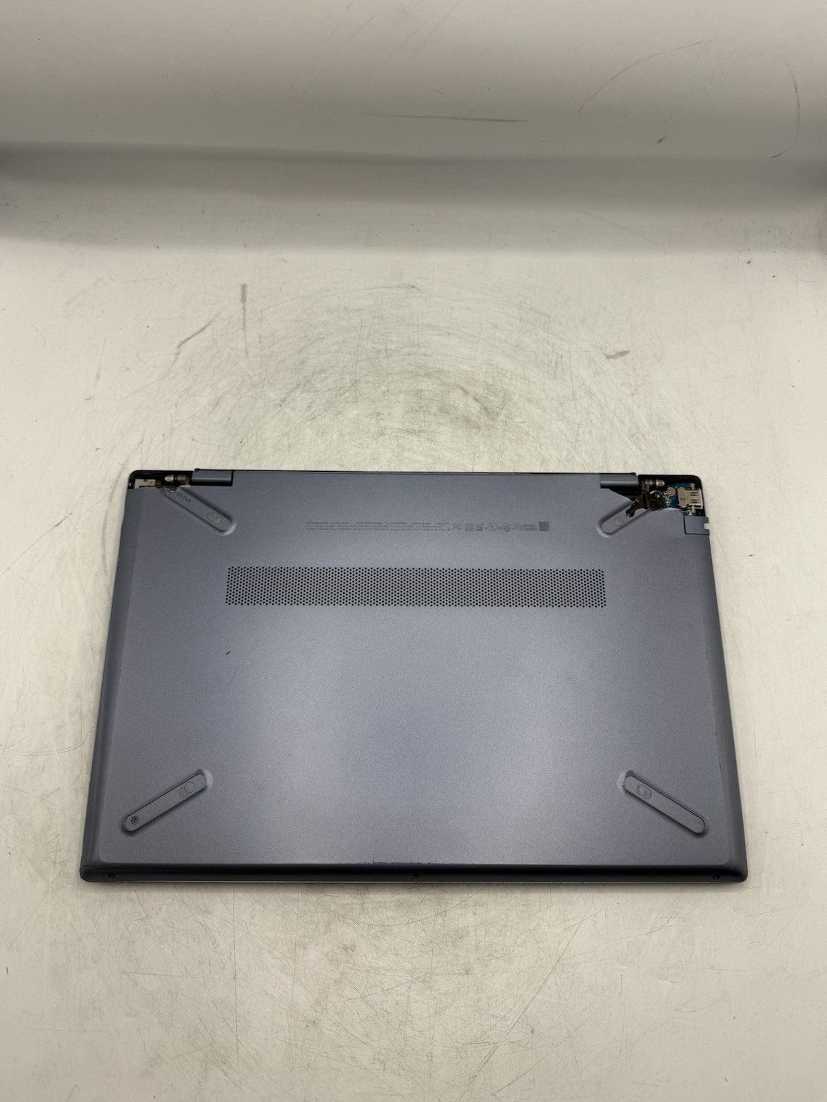 HP Pavilion 15-CS3073CL 15.6″ FHD Touch I7-1065G7 4GB RAM MX250 READ