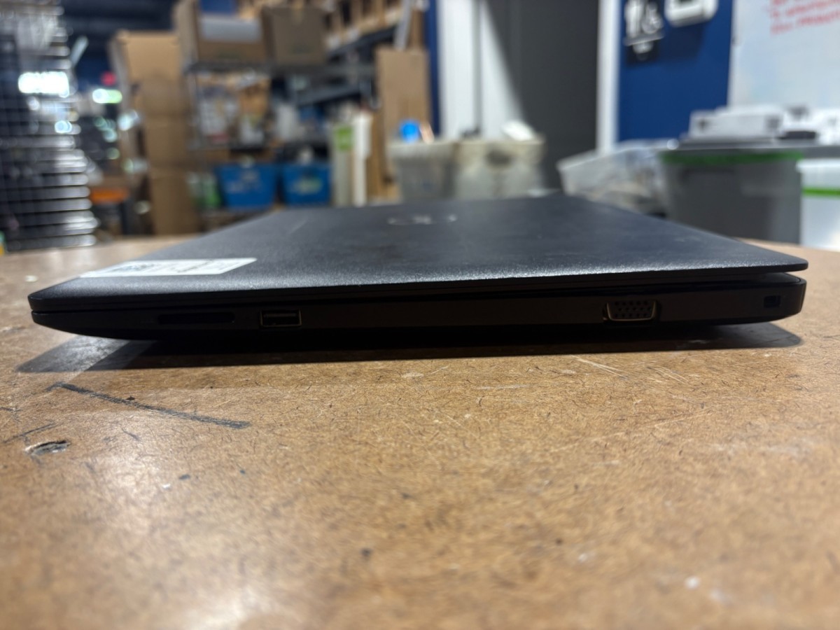 Dell Latitude 3590 15.6″ i5-8350U 8GB RAM 256GB SSD No OS No Charger