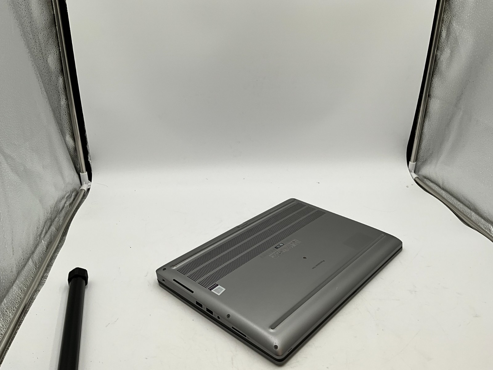 DELL Precision 7550 i7-10850H 2.70gh 32gb 1tb T2000 15.6″ LAPTOP JC8R4D3 *read