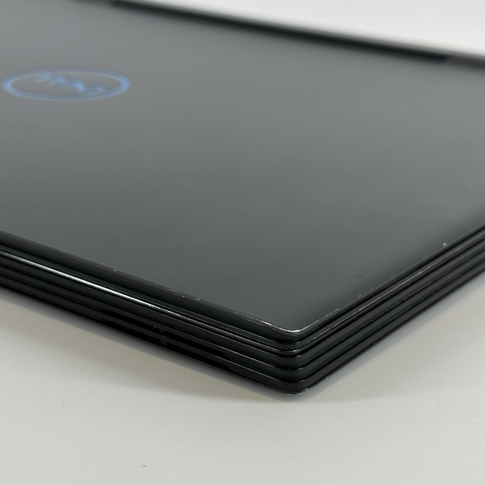 Dell G7 7590 15.6 Black FHD i7-9750H 2.60GHz 16GB 1TB SSD GTX 1660 Ti Good