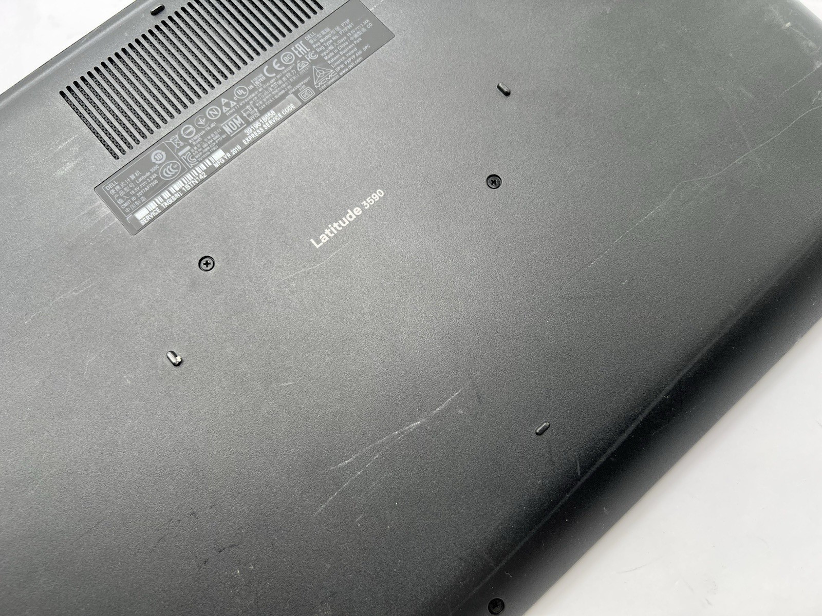 Dell Latitude 3590, i7-8550U CPU, @ 1.80GHz, 8GB RAM, 256GB SSD-No OS/Charger