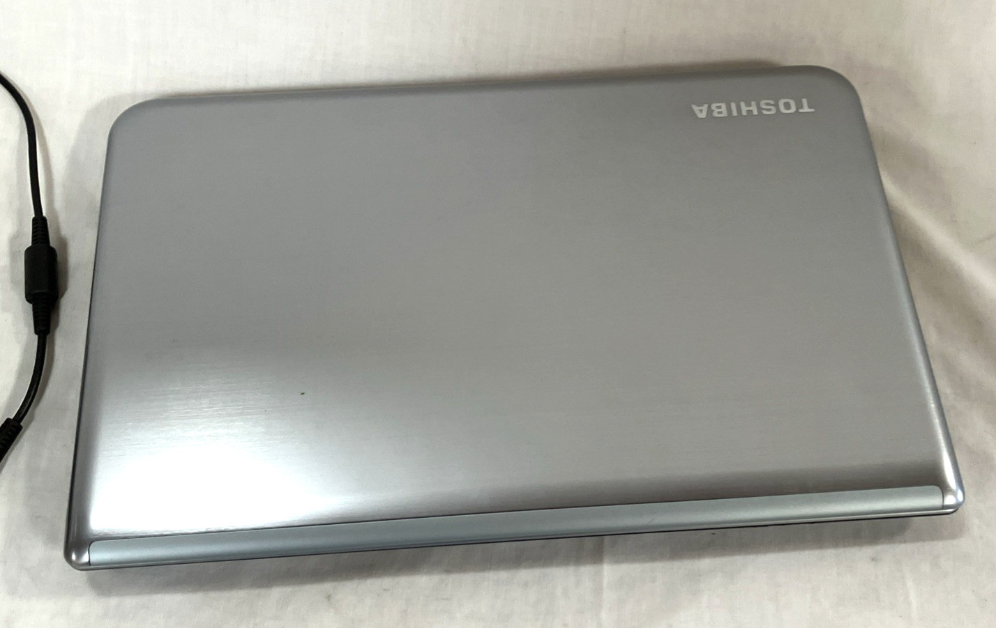 Toshiba Satellite S55T-A5389 15.6” Laptop Intel 2.40GHz 8GB RAM 699GB HDD