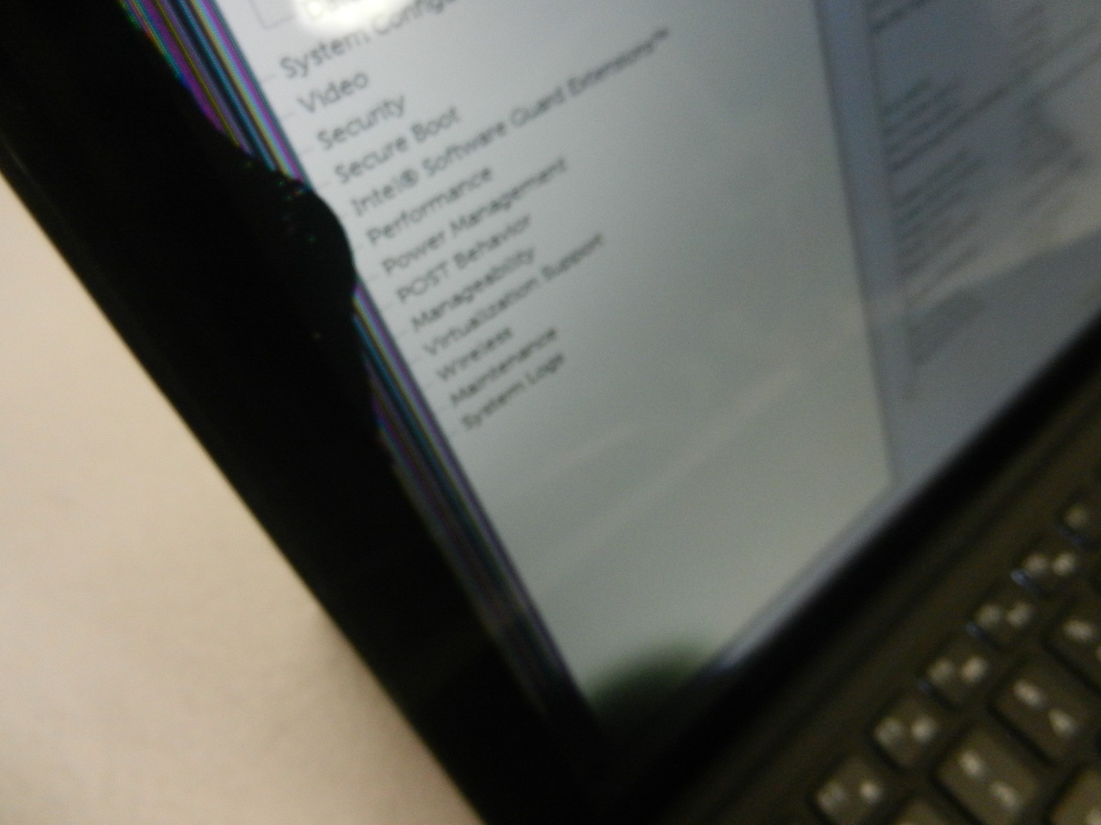 Dell 5290 2-IN-1 Tablet CORE i5-8350U @ 1.70Ghz / 8GB / No HDD – SCREEN ISSUES*