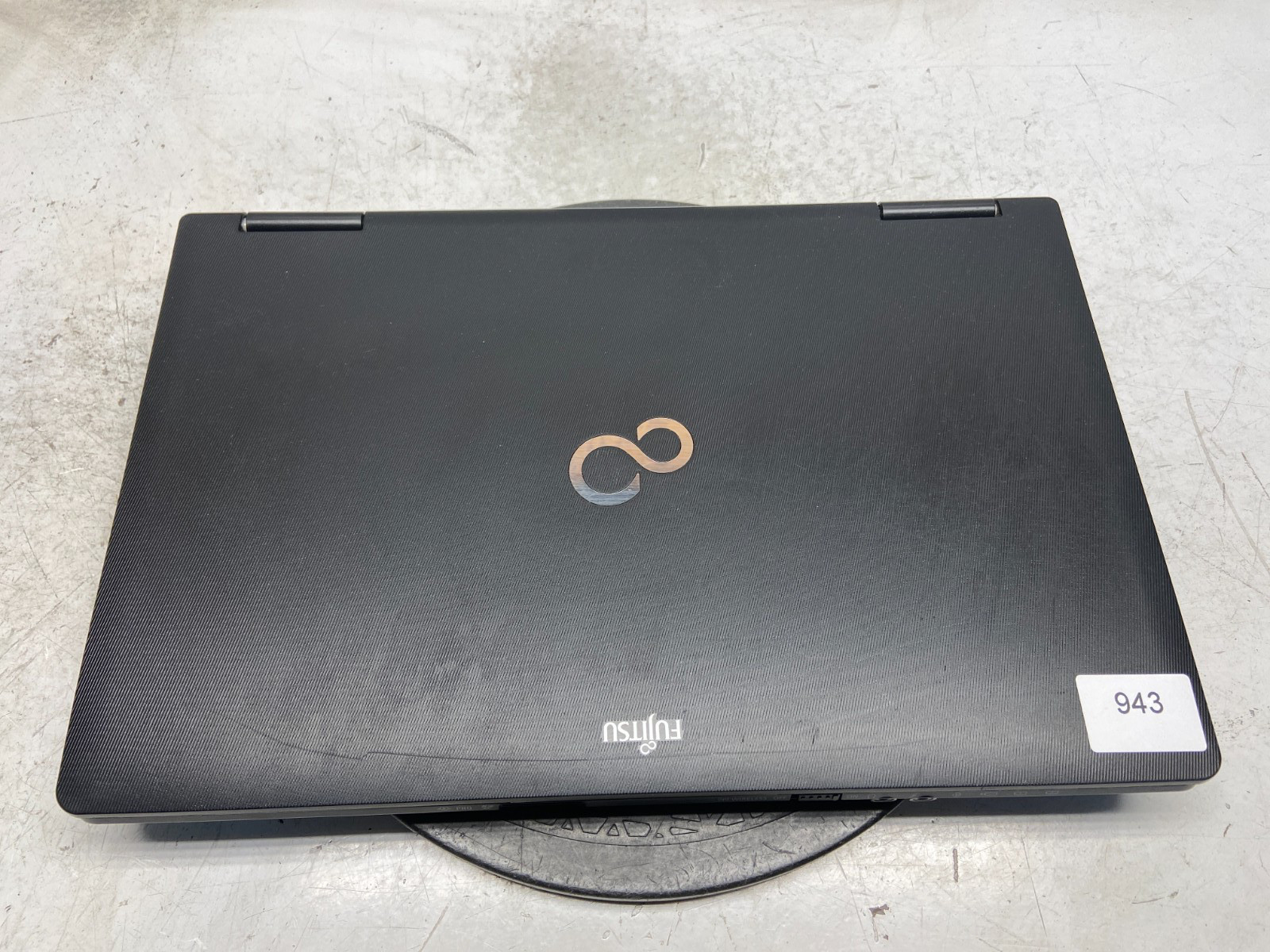 Fujitsu LifeBook E752 Intel i5-3320M 2.6GHz 4 GB NO HDD
