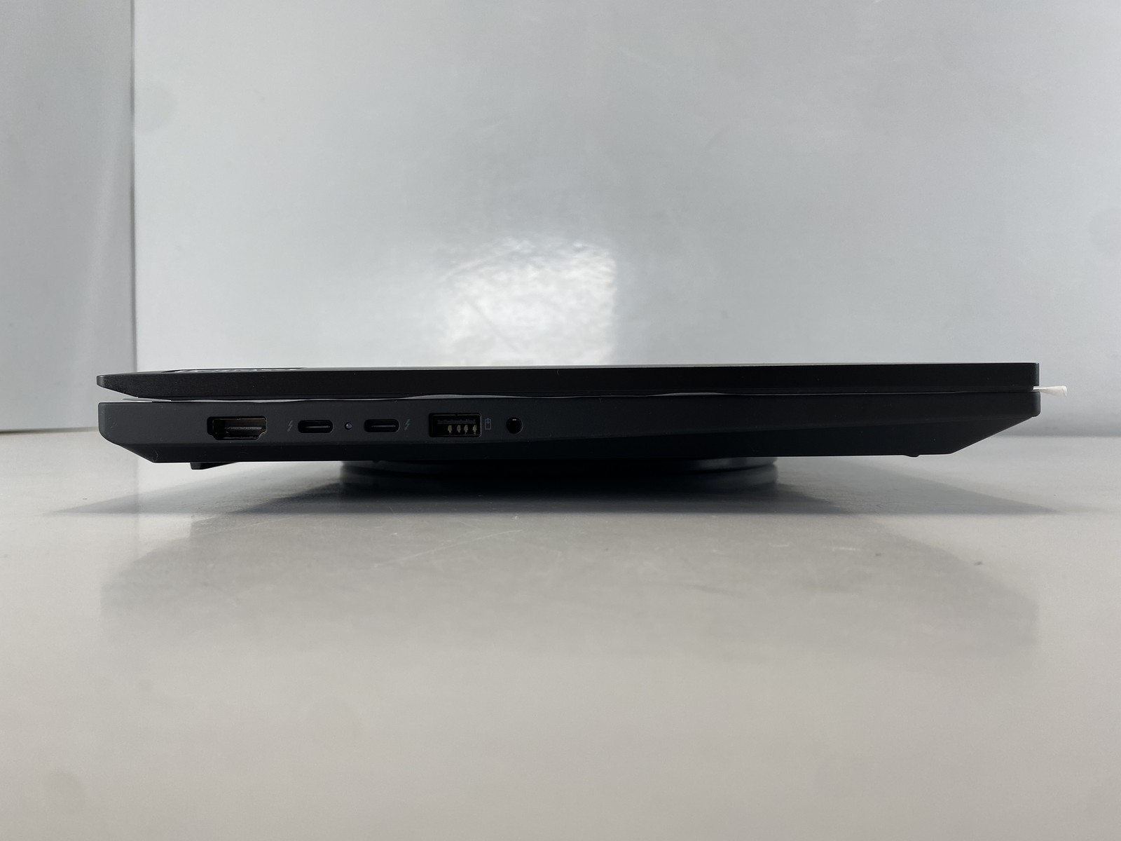 Lenovo Laptop ThinkPad P16s Gen 3 16″ Intel Core Ultra 7 155H 1TB RTX500 – Black