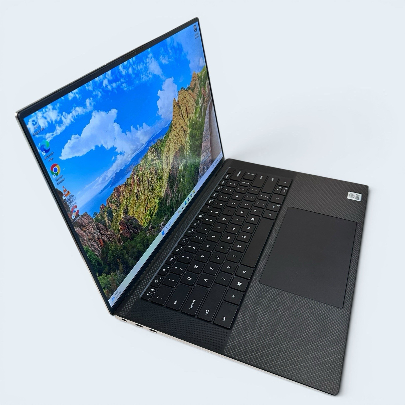 Dell XPS 15 9500 Intel I7-10750H 2.6GHz, 16GB Ram, 512GB NVMe, W-11 Pro..