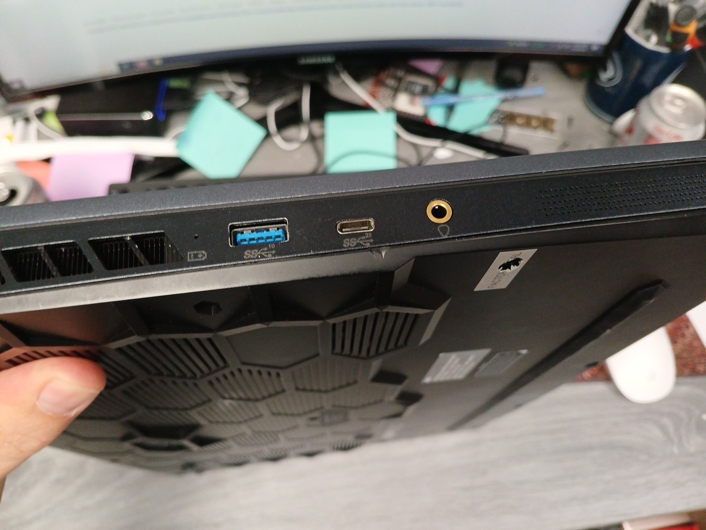MSI Raider 15 15.6″ – i7 – 32GB – No Drives – Parts 14