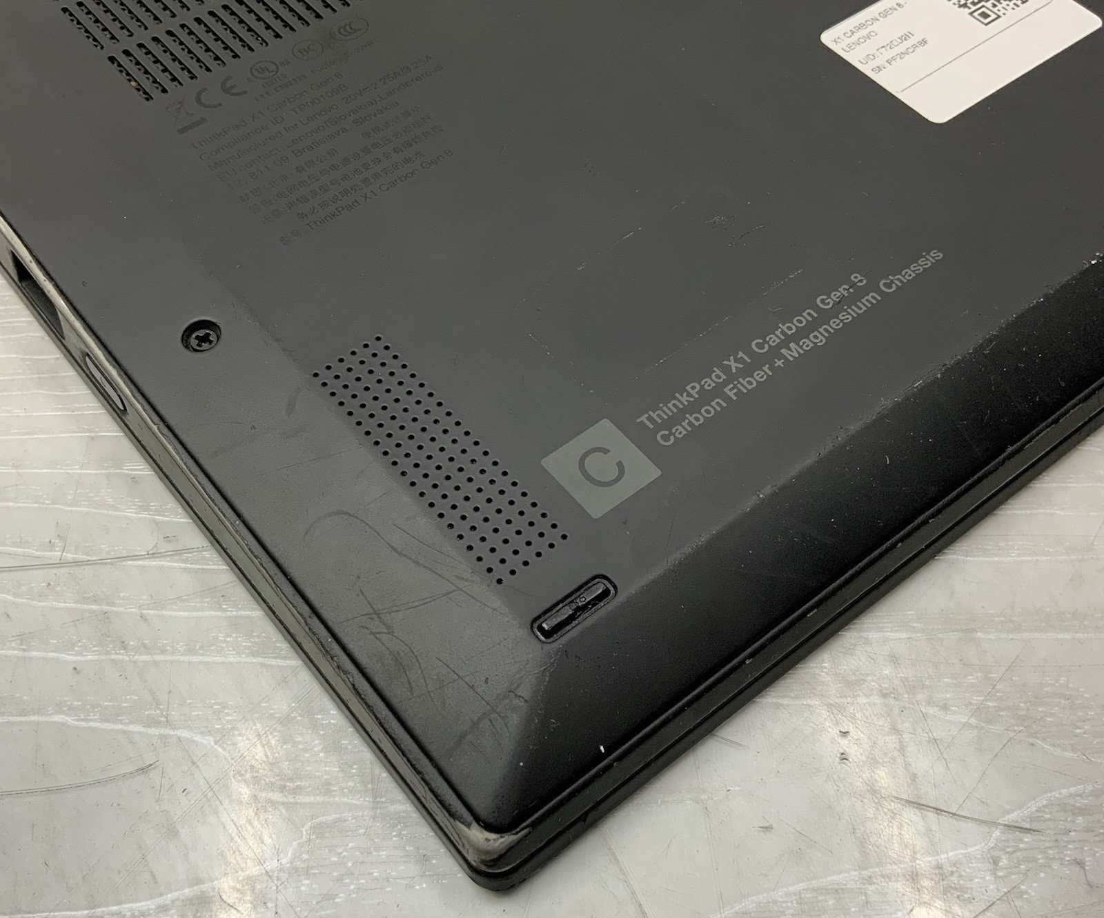 Lenovo ThinkPad X1 Carbon Gen 8 Intel i5-10310U 16GB DDR4 256GB | Windows 10 Pro
