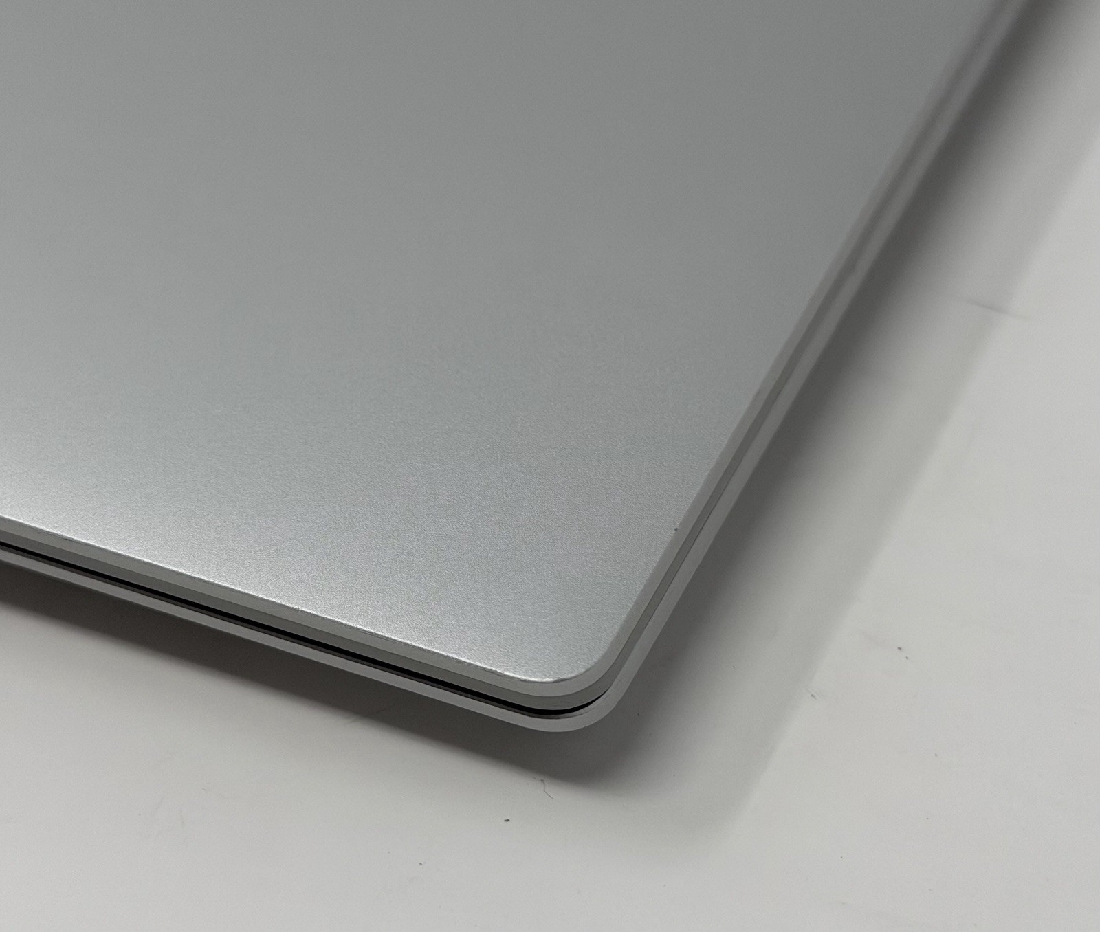 [A- GRADE] Dell XPS 13 Plus 9320 13″ FHD+ Touch Laptop i7-1360P 256GB SSD 16GB
