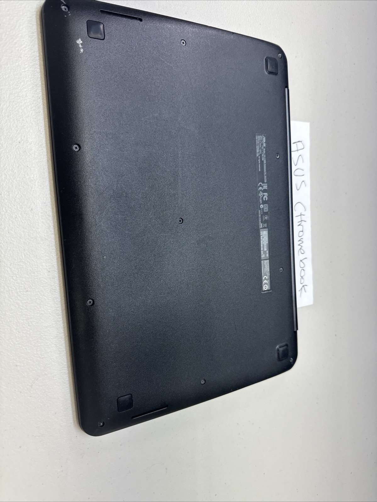 ASUS Chromebook C300M 13″ Celeron @ 1.6GHz 4GB RAM 32GB SSD ChromeOS