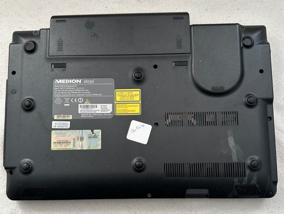 Laptop Medion Akoya E5218 MD98120 15.6 inch Intel T4400 500GB HDD 4GB RAM Win10