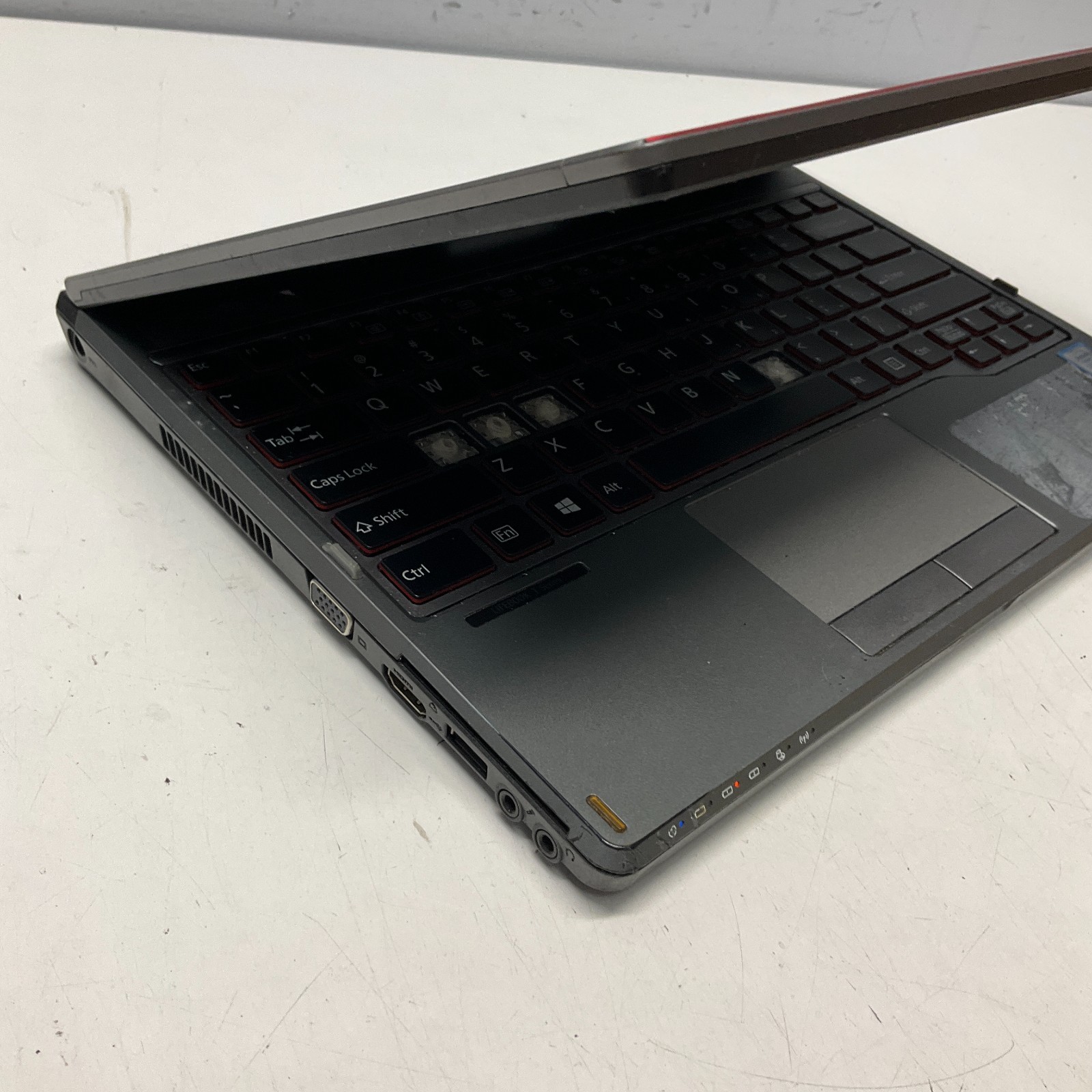Fujitsu Lifebook T726 2-in-1 12.5″ Intel Core i5-6200U 2.3GHz 8GB RAM 128GB READ