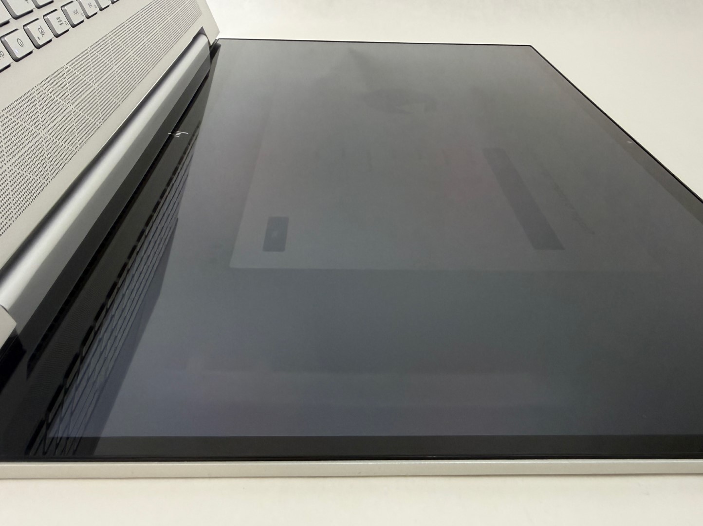 HP Envy 17t-cg100 CTO 17.3″ FHD Touch i7-1165G7 16GB 1TB SSD W11H