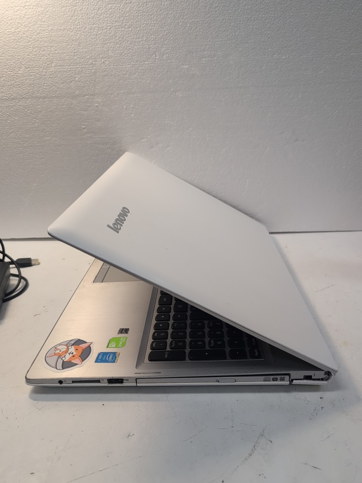 🔥 (AS IS, HINGE ISSUE) Lenovo Z50-70 15.6″ LAPTOP i7-4510U /4GB RAM/NO SSD –
