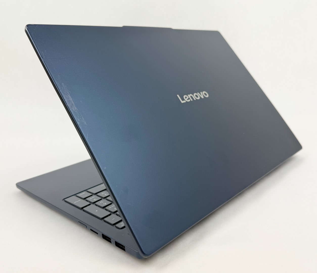 Lenovo IdeaPad Slim 5 16AKP10 16″ WUXGA Touch Ryzen AI 7 350 16GB 1TB SSD W11H