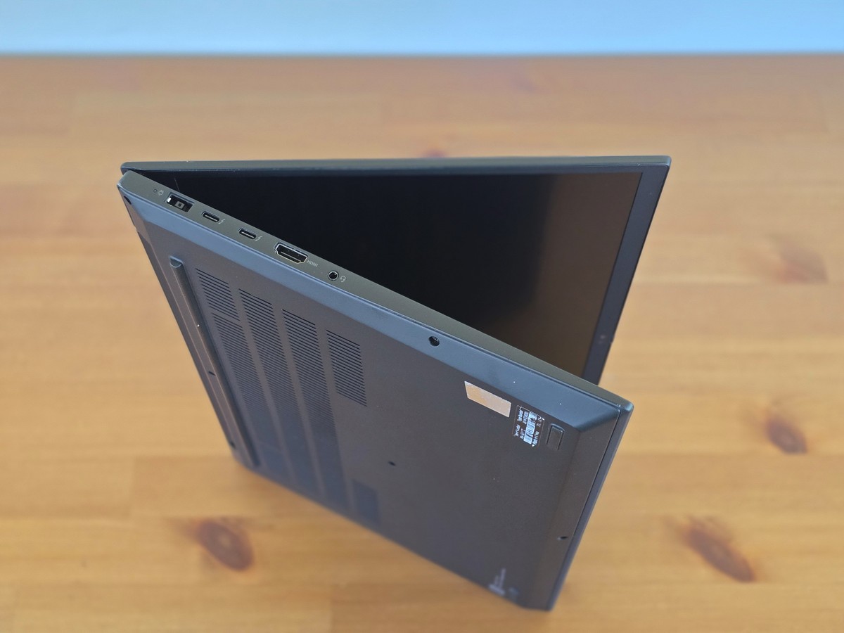 Lenovo ThinkPad P1 Gen 4 i7-11850H 32GB 16″ 2560×1600 NVIDIA RTX 3080 1TB SSD