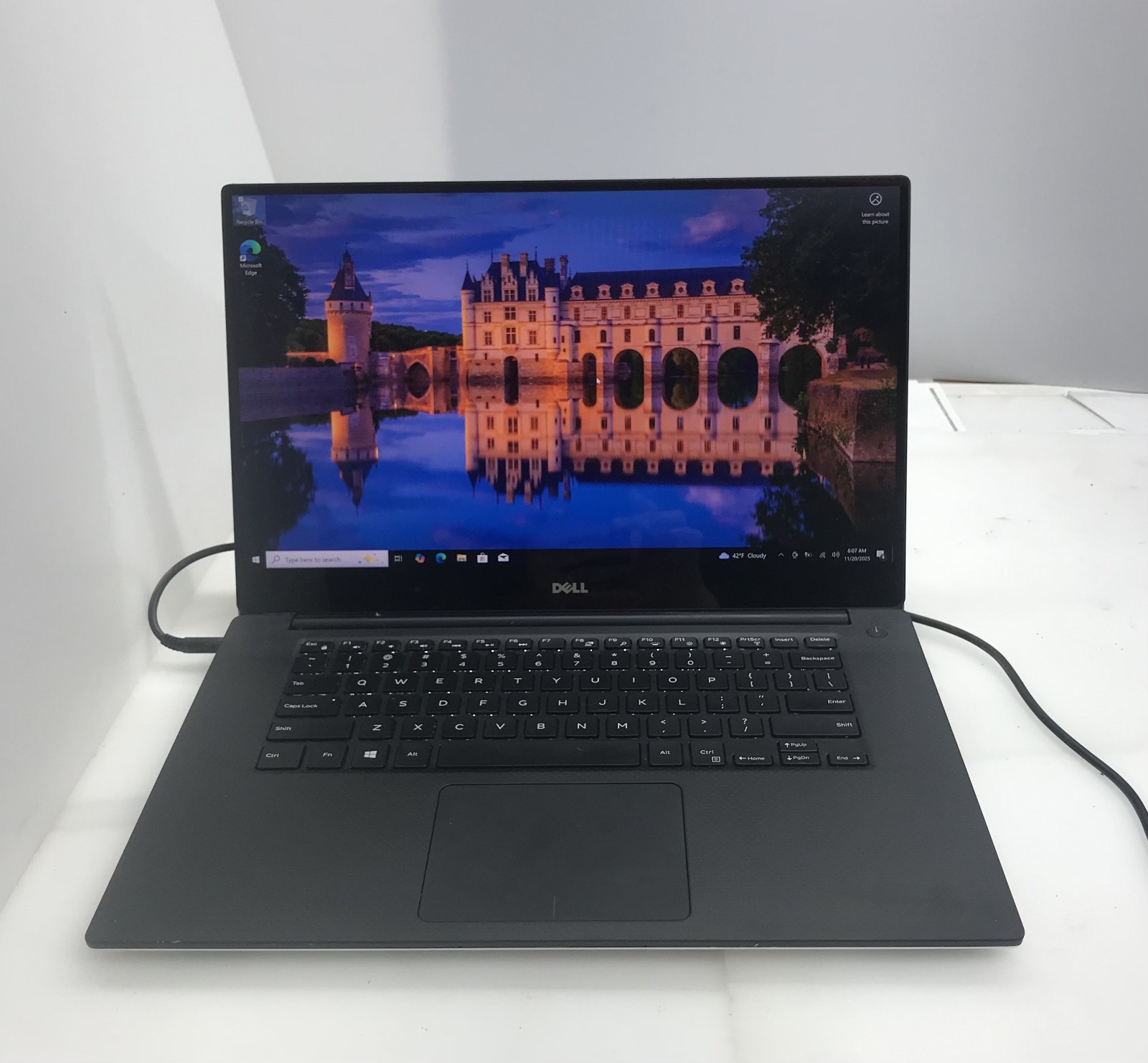 DELL XPS 15 9550 i5-6300HQ@2.30GHz 8GB RAM 256GB SSD W10P TOUCH *READ