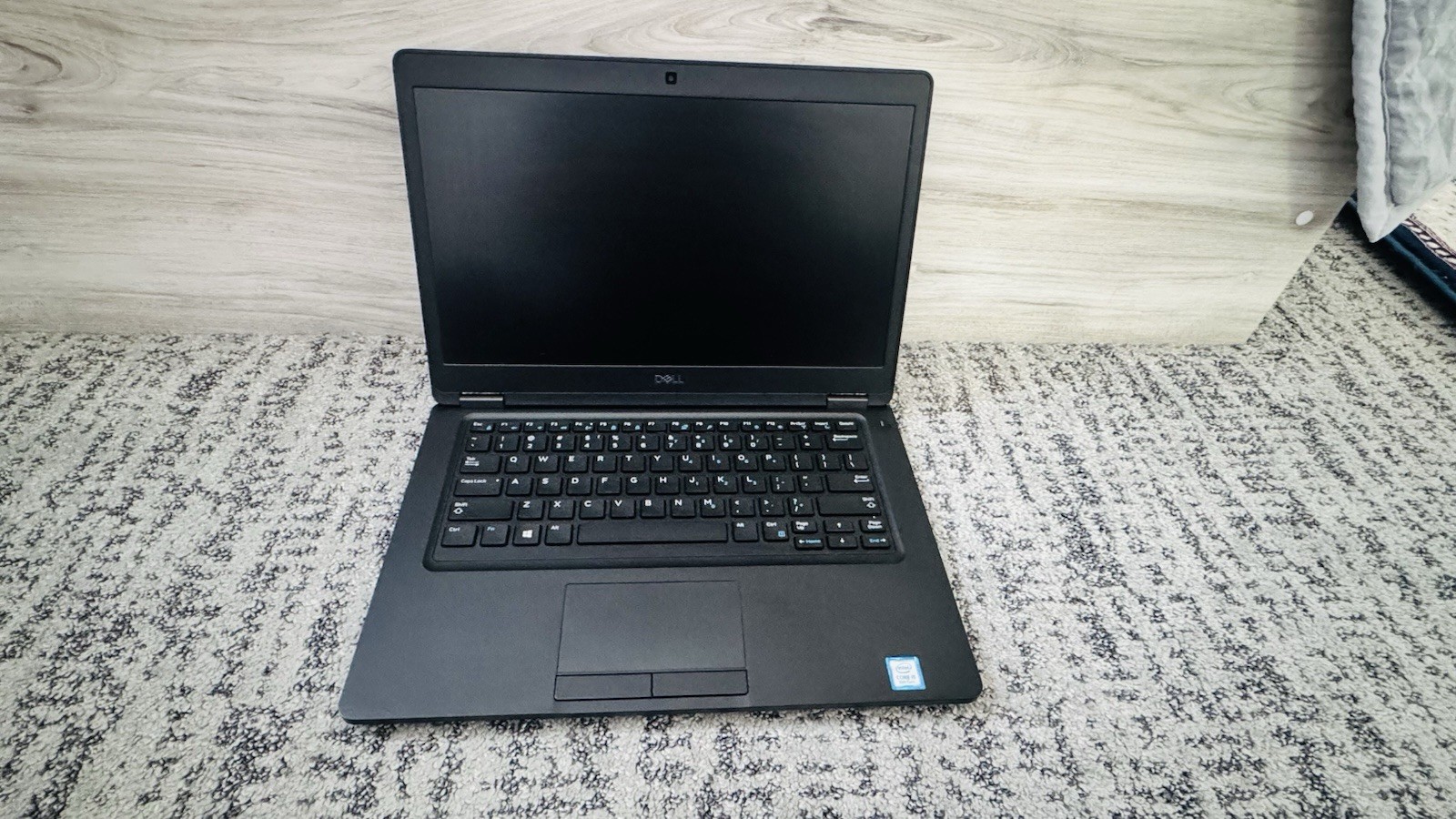 Dell Latitude 5491 14″ FHD i5-8400H 16GB RAM 256GB SSD Windows 11 Pro office