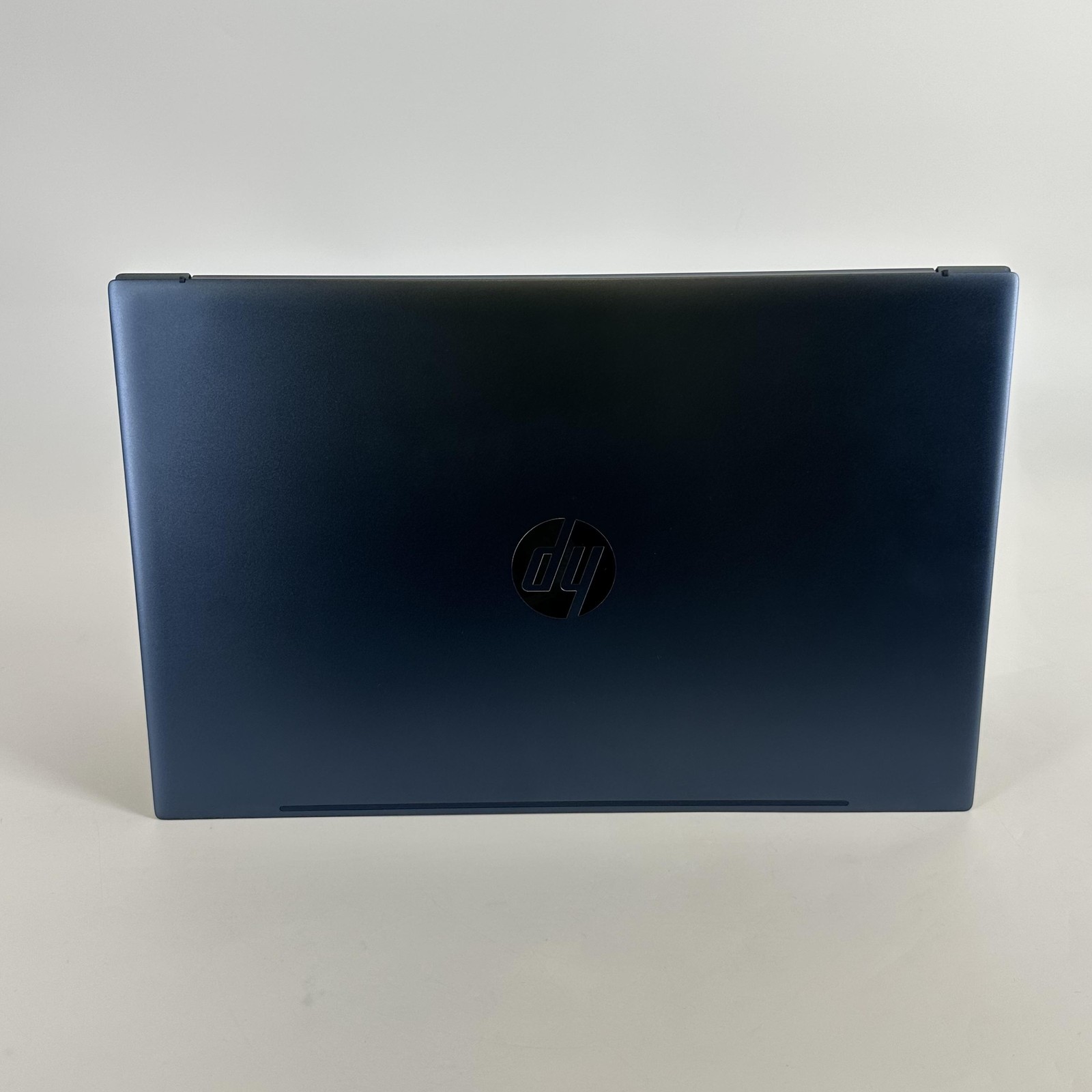 HP Pavilion 15 Blue FHD 1.8 GHz Ryzen 7 5700U 8GB RAM 512GB SSD Excellent