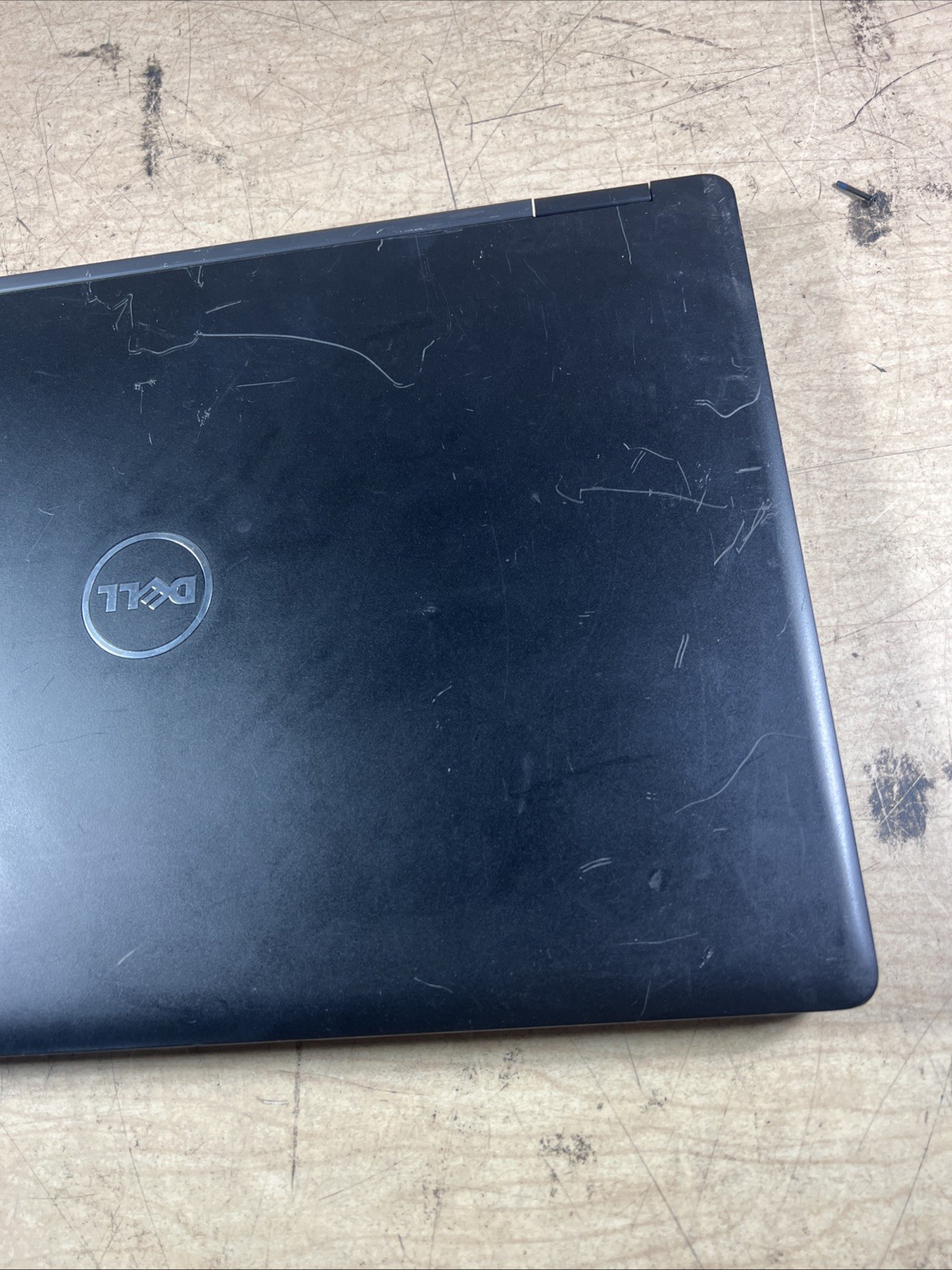 DELL LATITUDE 5580 INTEL CORE I7-7600U 2.80GHZ 8GB RAM **NO HD/ NO CADDIE/ NO OS