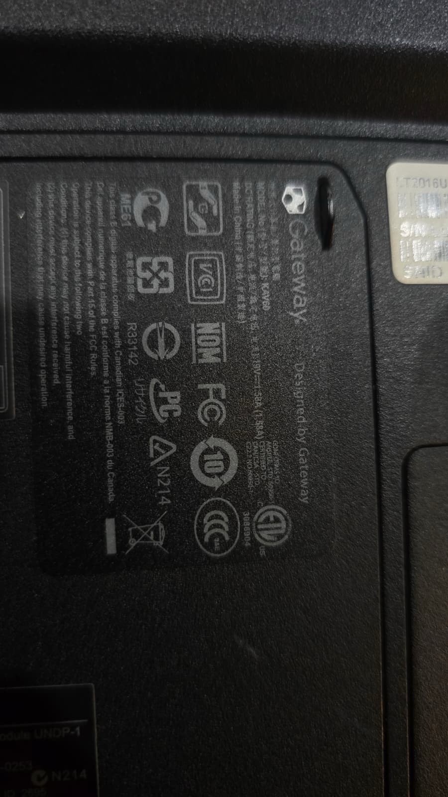 Gateway Netbook KAV60 2x Intel 1.6GHz 1GB RAM 138 Gb SSD, Vintage