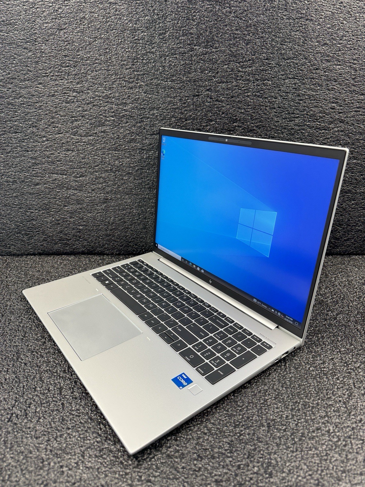 HP EliteBook 860 G9 16”/Intel i5-12th GEN/32GB RAM/256GB SSD/ NO CHARGER/ MINT✅