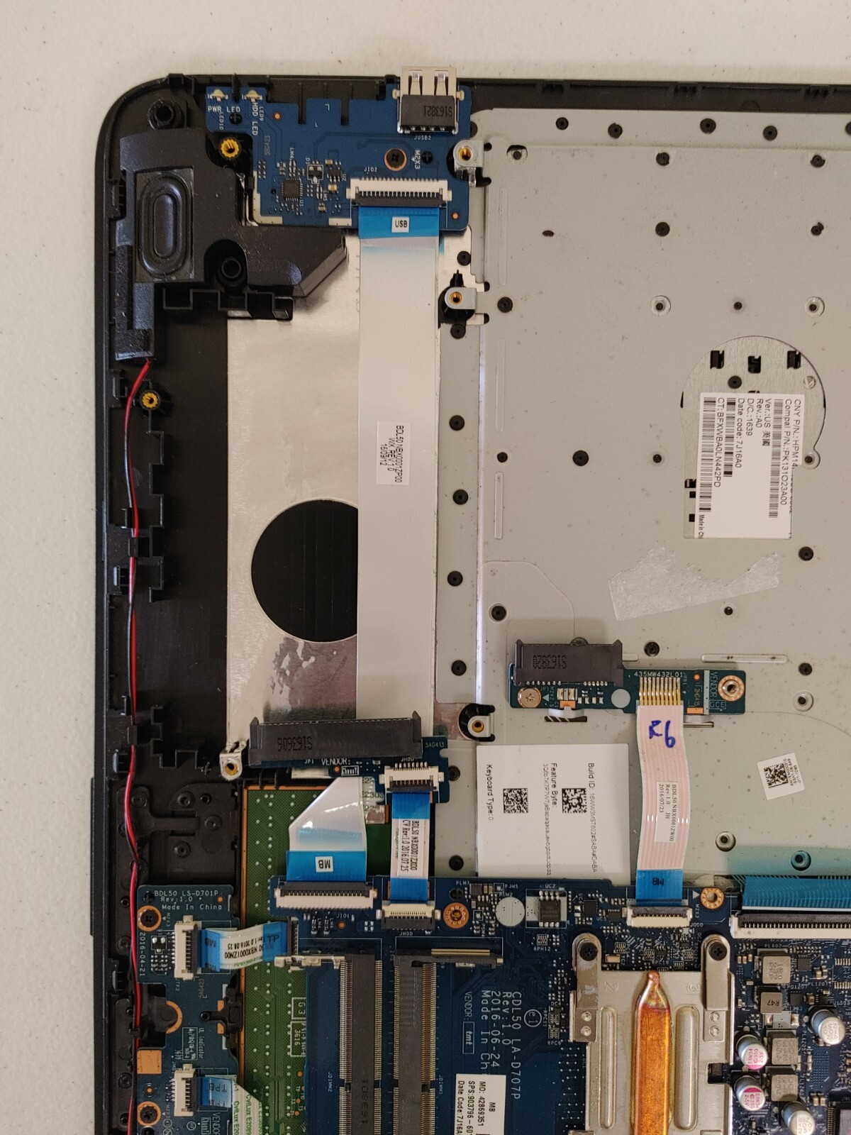 HP Notebook Core i3-7100U@ 2.40GHz, NO RAM , NO HD for parts