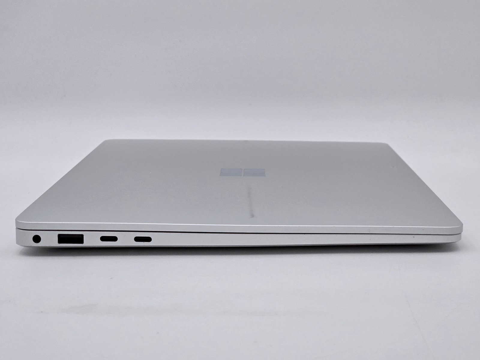Microsoft Surface Laptop 7th Edition 13.8in Touch Snapdragon X 16GB 512GB W11