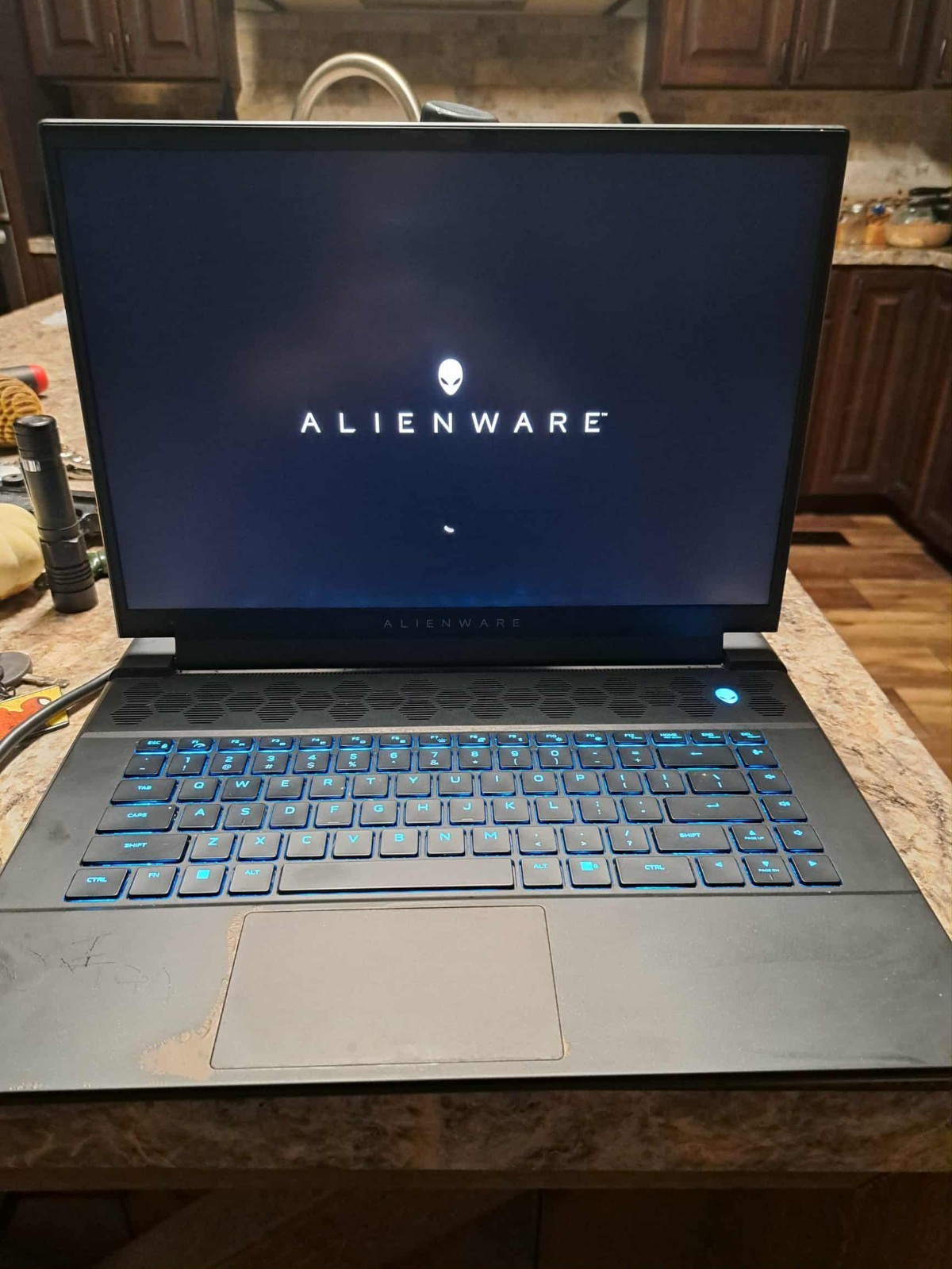 ALIENWARE M16 R1 16GB, 2x8GB, DDR5, 5200 MT/s 16″ QHD NVIDIA G-SYNC + DDS