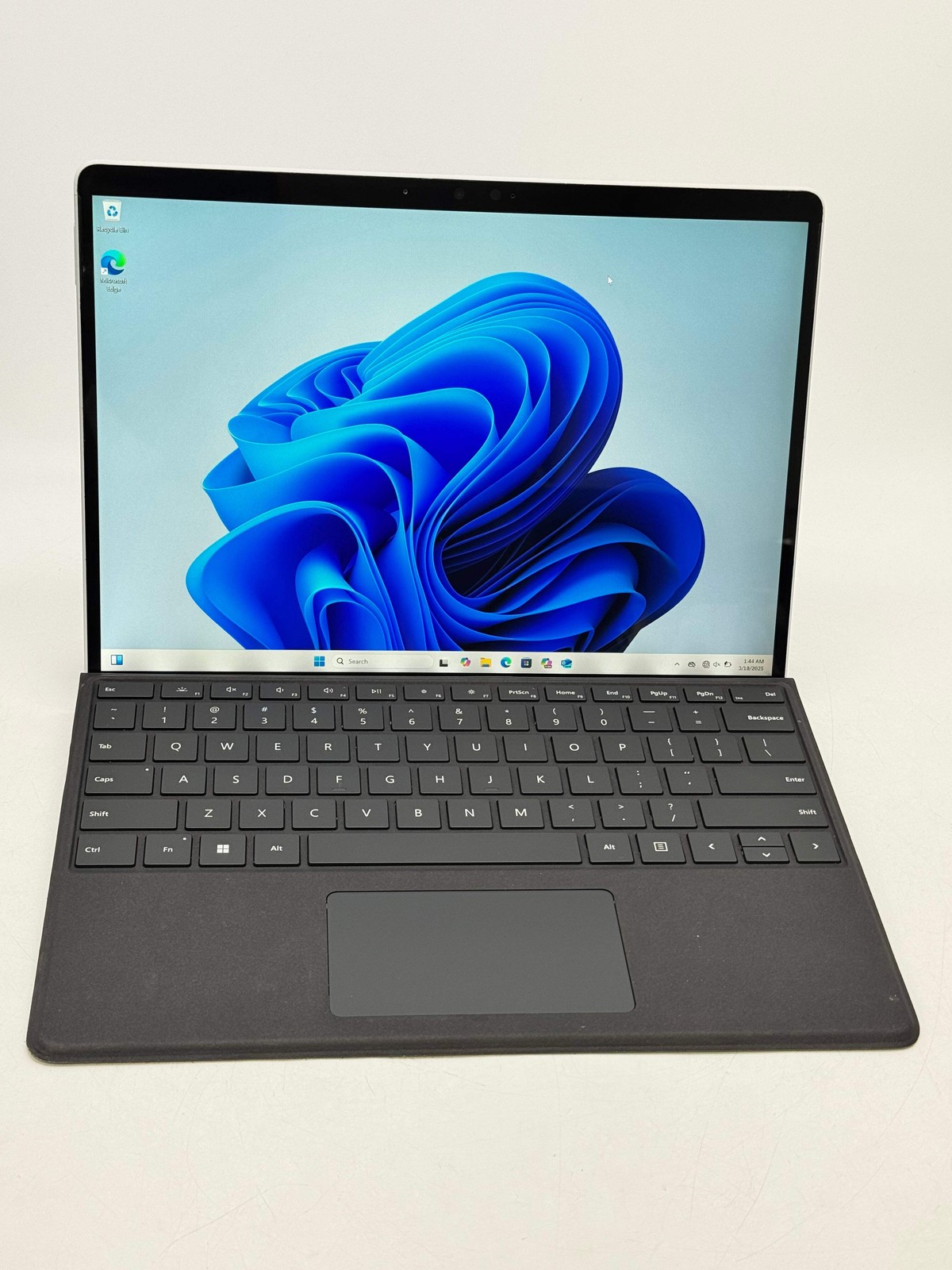 Microsoft Surface Pro 8 1982 Core i5-1145G7 8GB 128GB- READ DESC