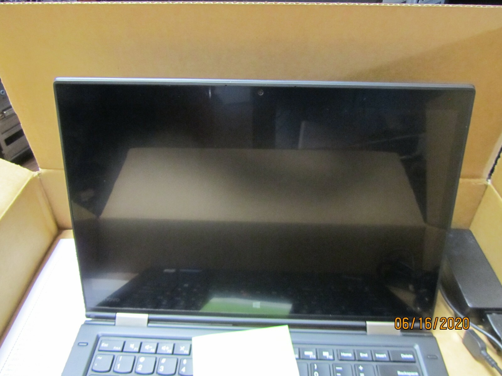 ThinkPad X1 Yoga i5-6300U 8GB RAM 512GB SSD, 14″ WQHD 2560×1440 Touch Screen PEN