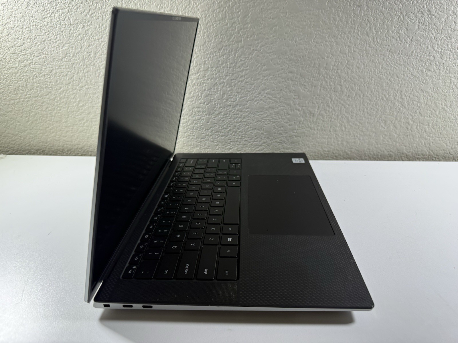 DELL PRECISION 5550 I7-10875H 512GB 16GB NVIDIA T2000 WIN 11 PRO NO BATTERY