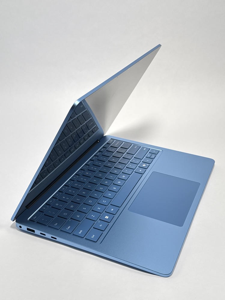 Microsoft Surface Laptop 7 13.8 Snapdragon X Plus 16GB 1TB SSD Refurbished