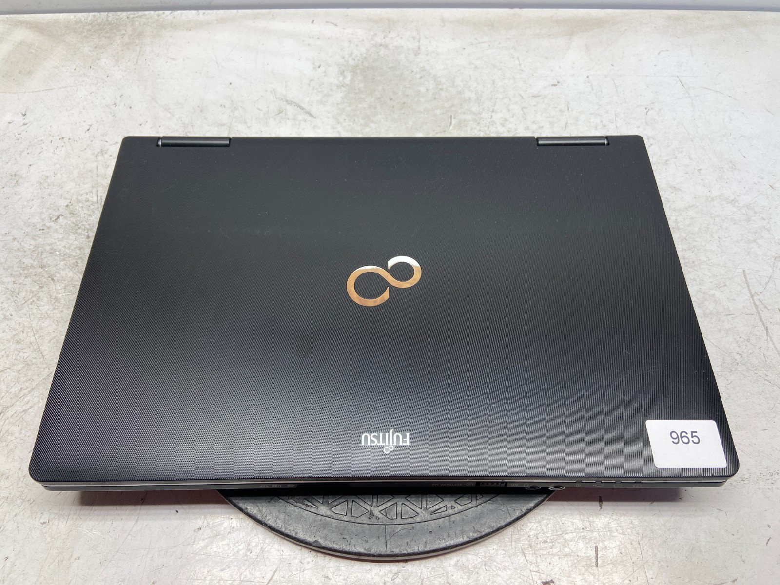 Fujitsu LifeBook E751 Intel i5-2520M 2.5GHz 4 GB NO HDD