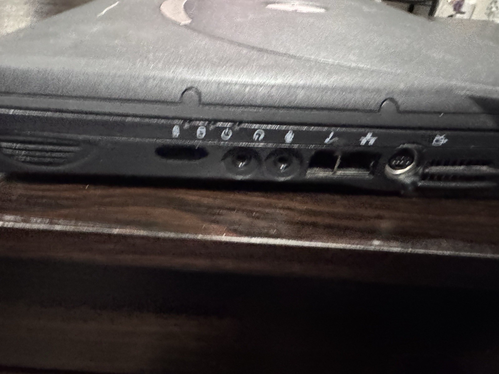 DELL INSPIRON 4000 Laptop – FOR PARTS – INTEL PENTIUM NO Hard Drive, No Charger