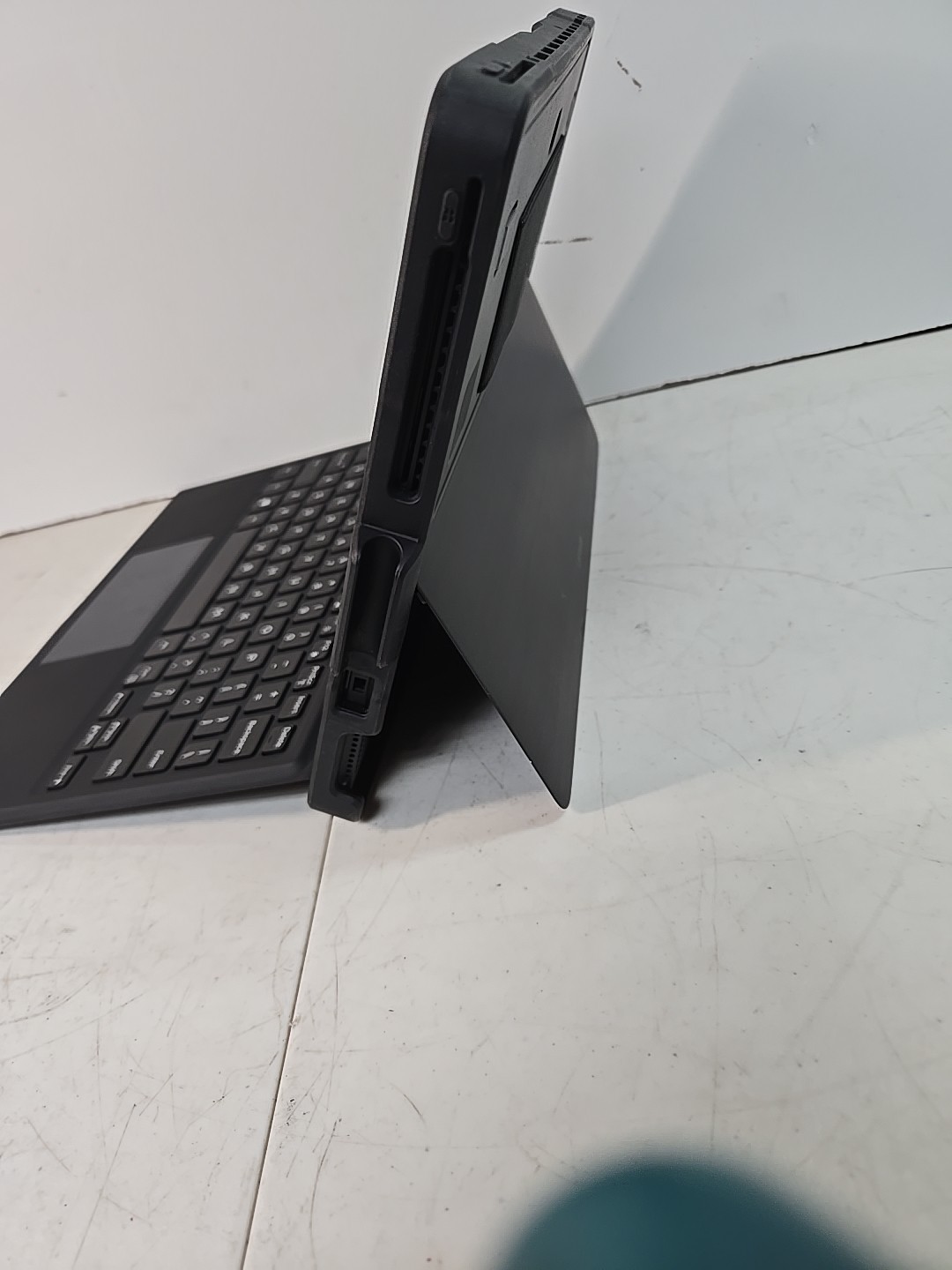 Dell Latitude 5290 2-in-1 i5-8350U 1.7GHz 8GB RAM 128GB SSD Win11