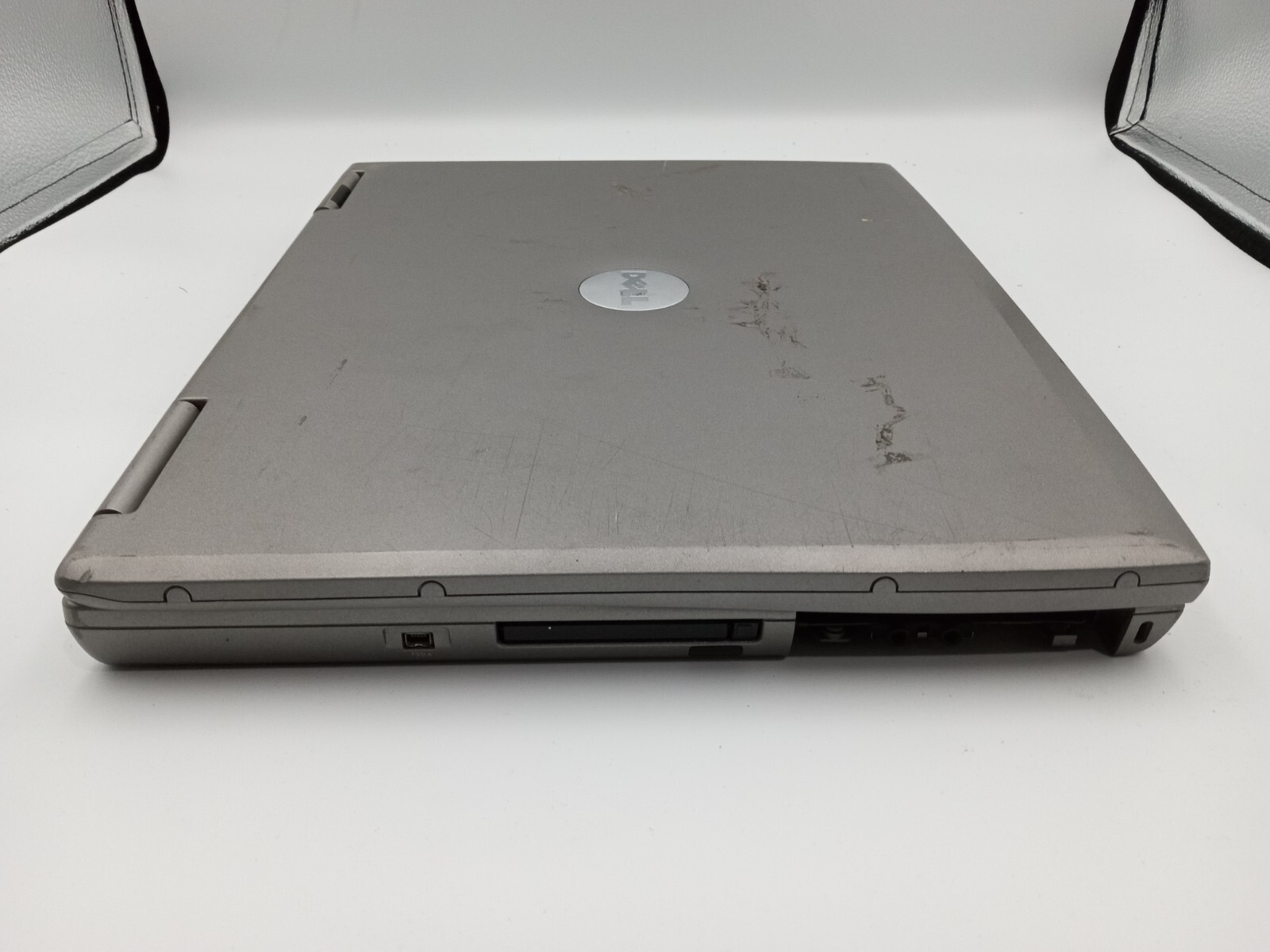 Dell Latitude D505 15″ Laptop Intel Pentium 1.5GHz 1GB RAM – BOOTS – READ -RR