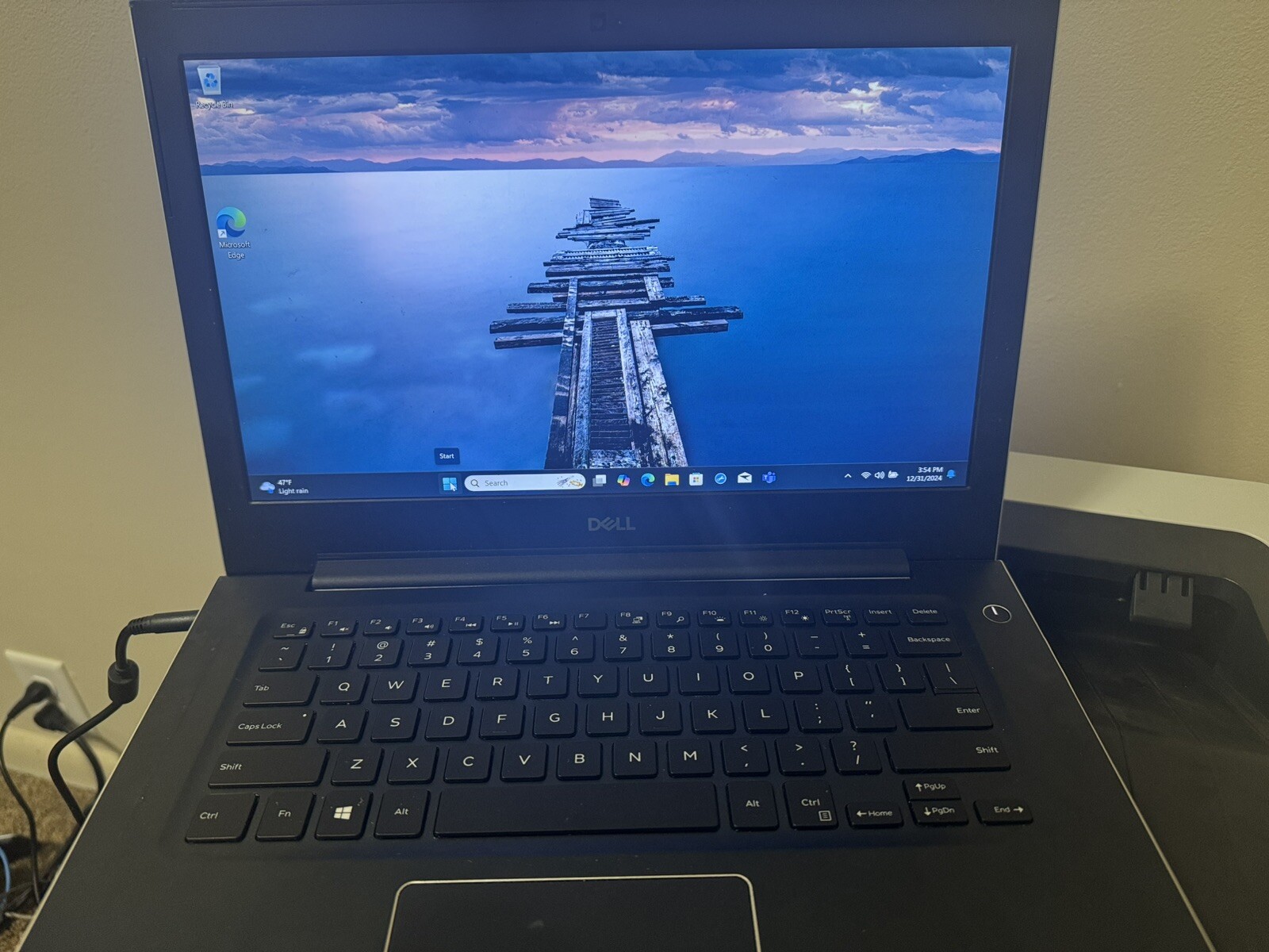 Dell Vostro 5471 i5-8250U, 8GB RAM, 250GB SSD Service Tag F8YXL42