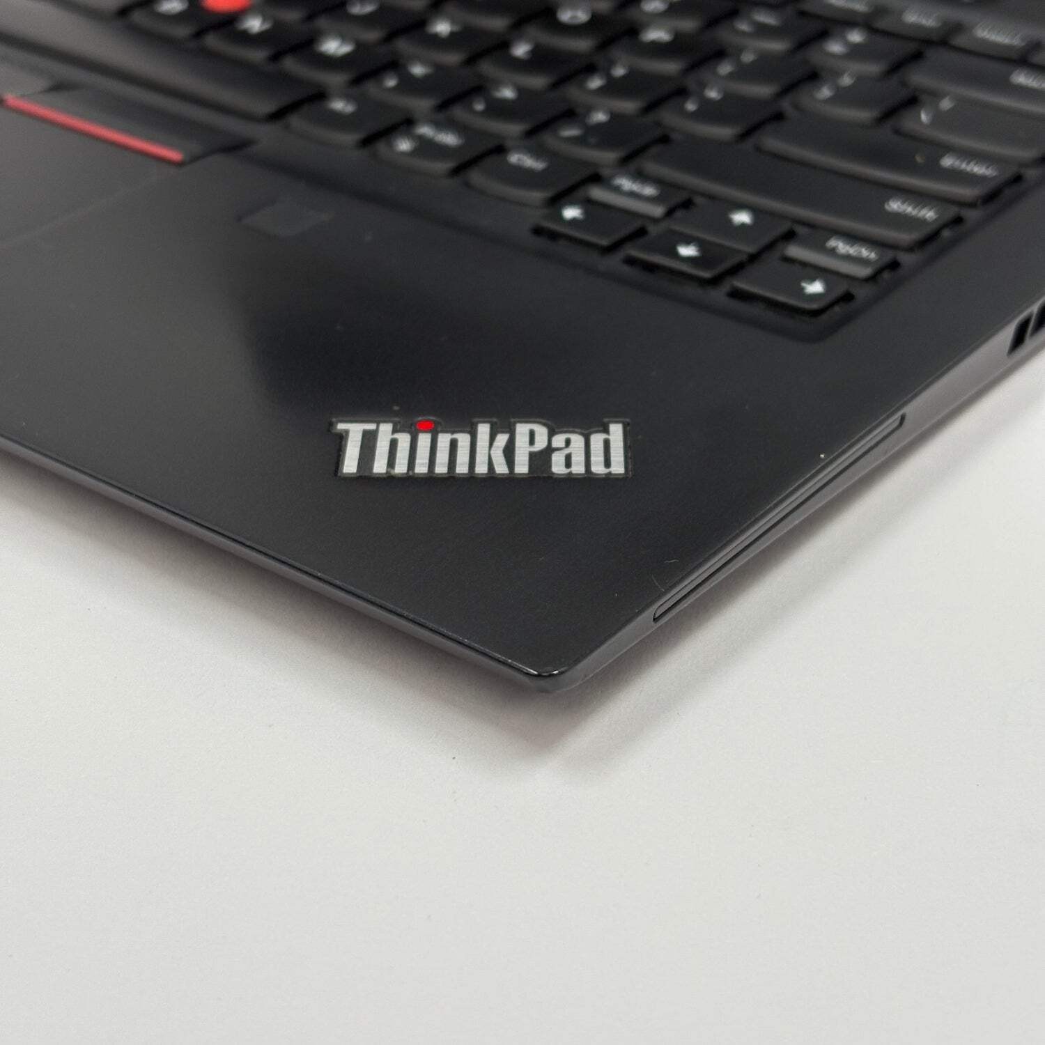 Lenovo ThinkPad T490s 20NX003 14″ i5-8365U 1.6GHz 8GB RAM 256GB SSD