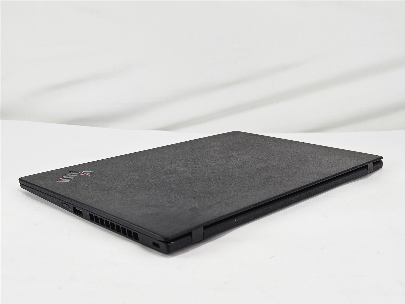 Lenovo ThinkPad X1 Carbon Gen 8 Intel Core i7-10610U 16GB 512GB SSD 14″ UHD