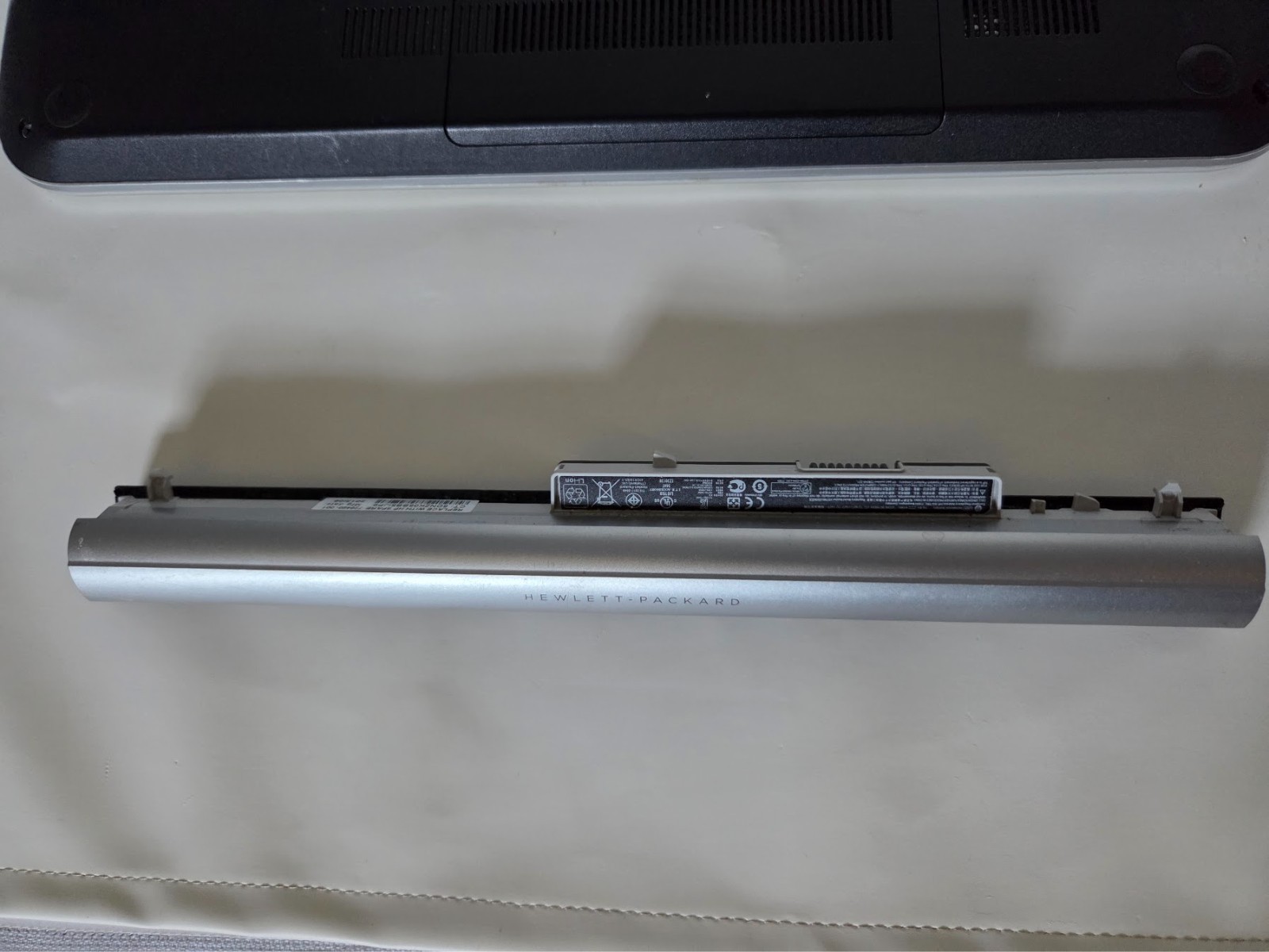 HP Pavilion 14-n018us Laptop 14 Inch Display Windows 8 DTS Sound+