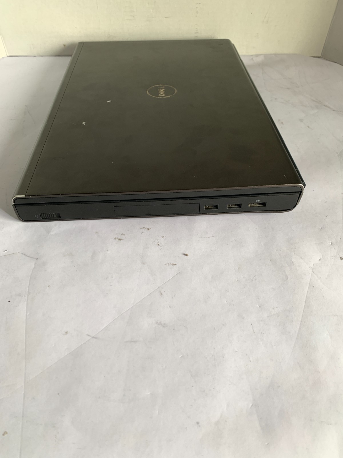 Dell Precision M6600 – i7 2760QM – Quadro 4000M – 6GB DDR3 – no HDD/ SSD – No OS