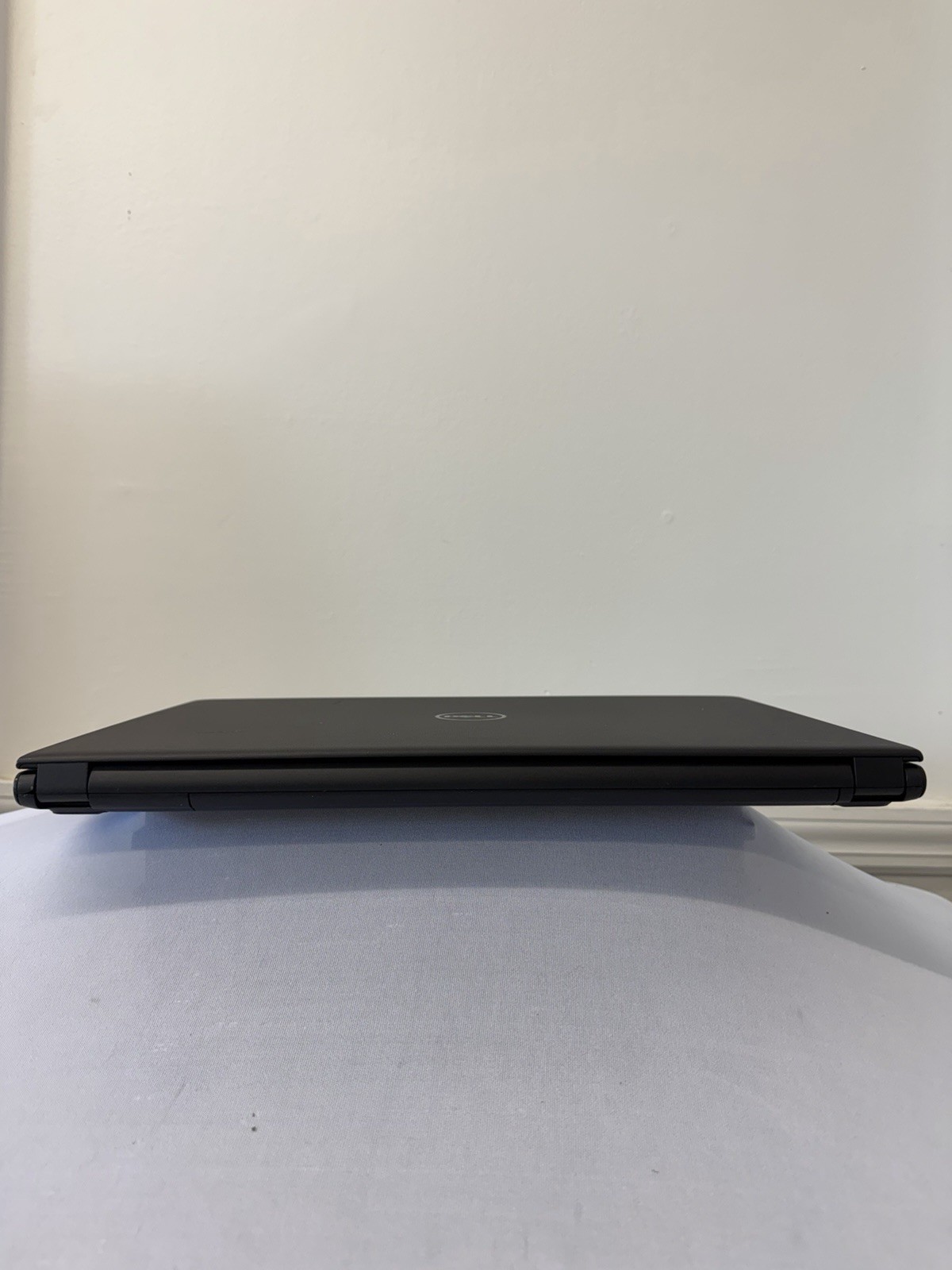 Dell Inspiron 15-3567 Laptop – Good Screen – Intel i3-6006U – RAM 6 GB -Read Des